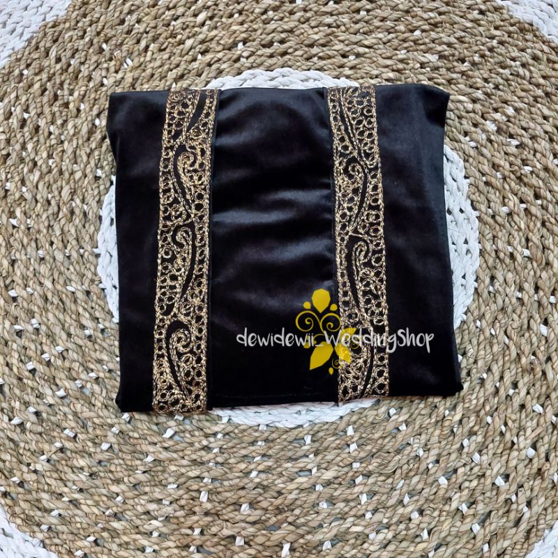 Kebaya Kutubaru Bordir Cantik / Bahan Bludru - Warna Hitam