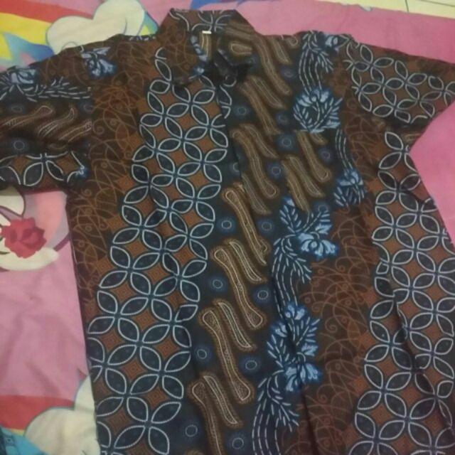 Kemeja Hem Batik Pria Berkelas