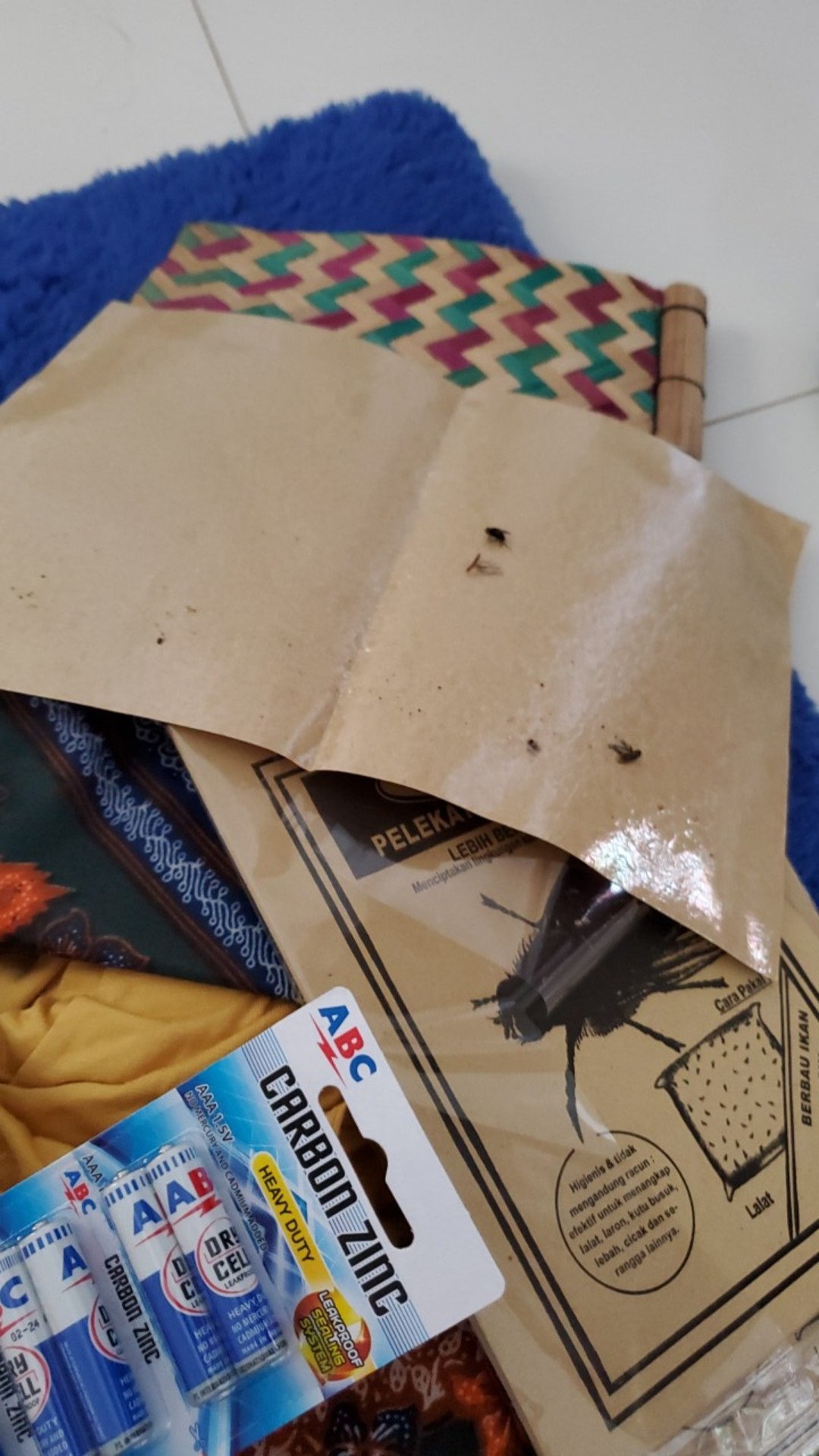 10 Lembar Lem Lalat Pelekat Lalat Sakti Kimo