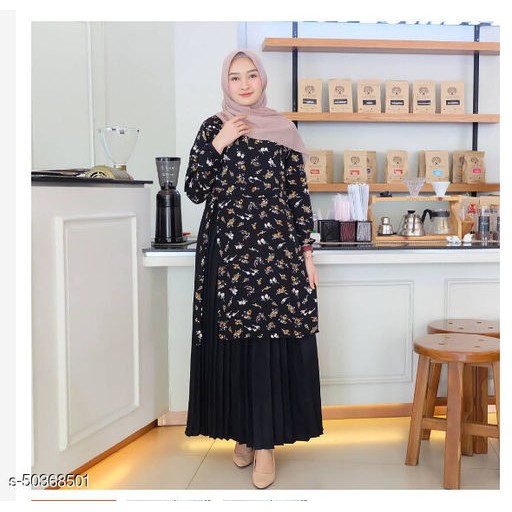 Gamis Tifani maxi 
hitam / terbaru / plisket / termurah-Black