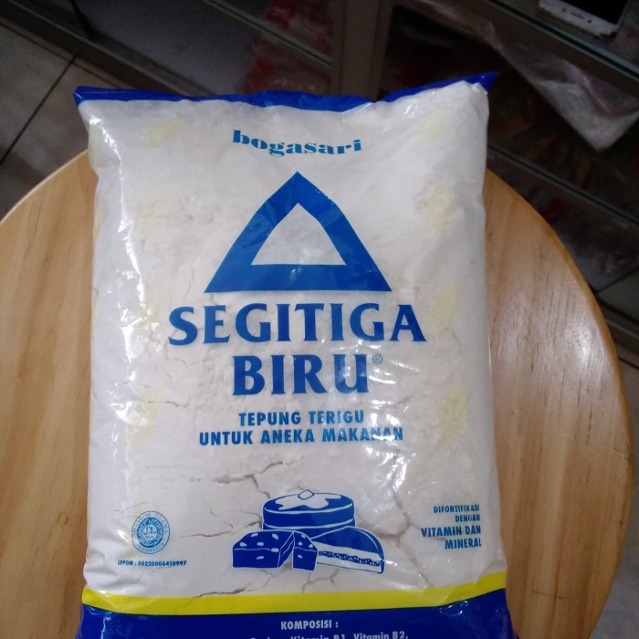 

tepung terigu segitiga biru 1 kg ekonomis