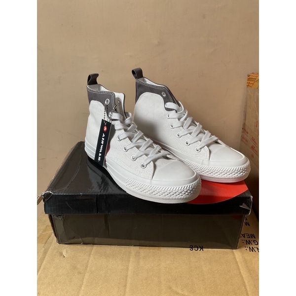 Ori Sale 70% Sepatu Airwalk Kanvas Putih Abu MIU Cewek sz37