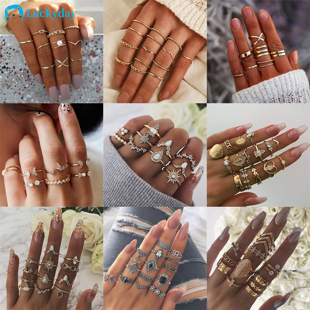 YEEZII BUTTERFLY Set Cincin Emas Bentuk Kupu-Kupu Bintang Bulan Gaya Retro Bohemian Untuk Wanita