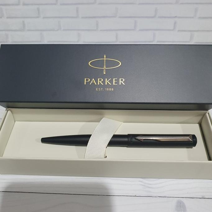 

Parker Vektor Matte Black CT Klip Silver BP