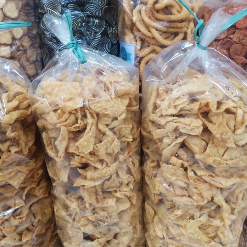 

Cemilan Kue Kering Keripik Kripik Bawang Lipat Home Made Kualitas Super 500gr 250gr