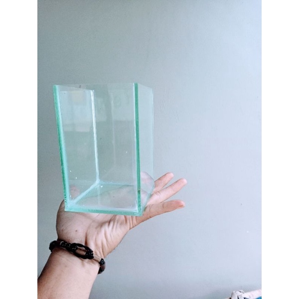 soliter tempat pelihara ikan cupang akurium mini soliter ukuran 10x10x15 soliter kaca buakan akrilik