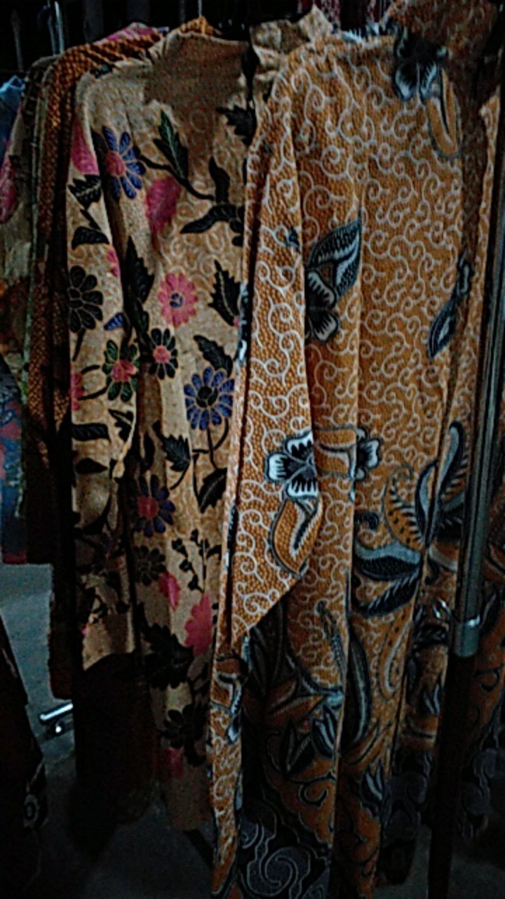 Tunik Batik Modern Anggun / Batik Atasan Wanita
