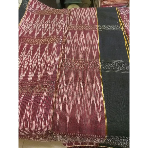 ULos / Hiou Simalungun