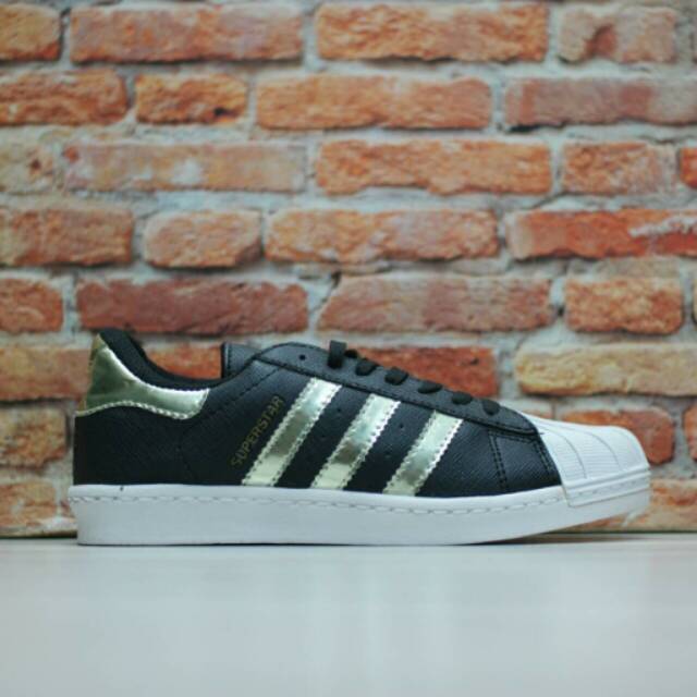 adidas superstar black womens