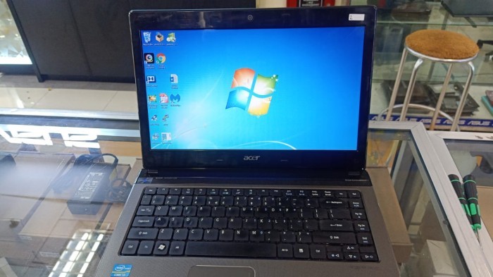 Laptop seken bekas Acer core i3 ram 4gb