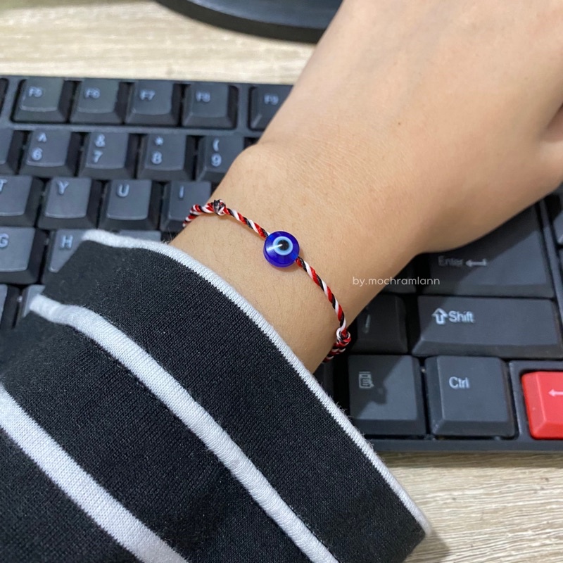 gelang tridatu mata biru / gelang vintage / gelang tali tridatu viral