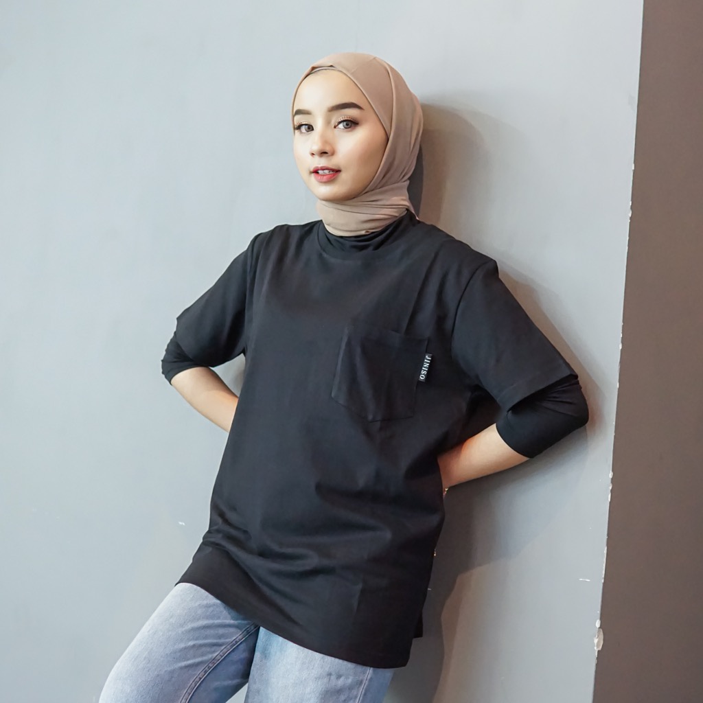 JINISO T-Shirt Pocket Everyday Kaos Basic-HITAM