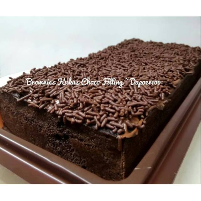 

Brownies Kukus Lapis Coklat Dengan Toping Meses