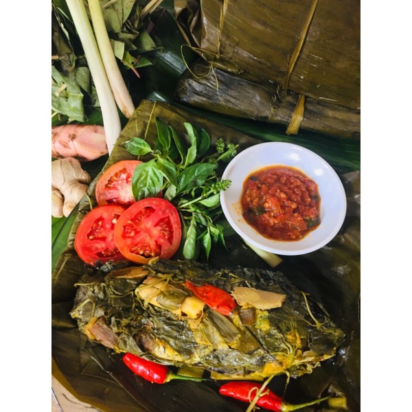 

Pepes Ikan Mas Duri Lunak