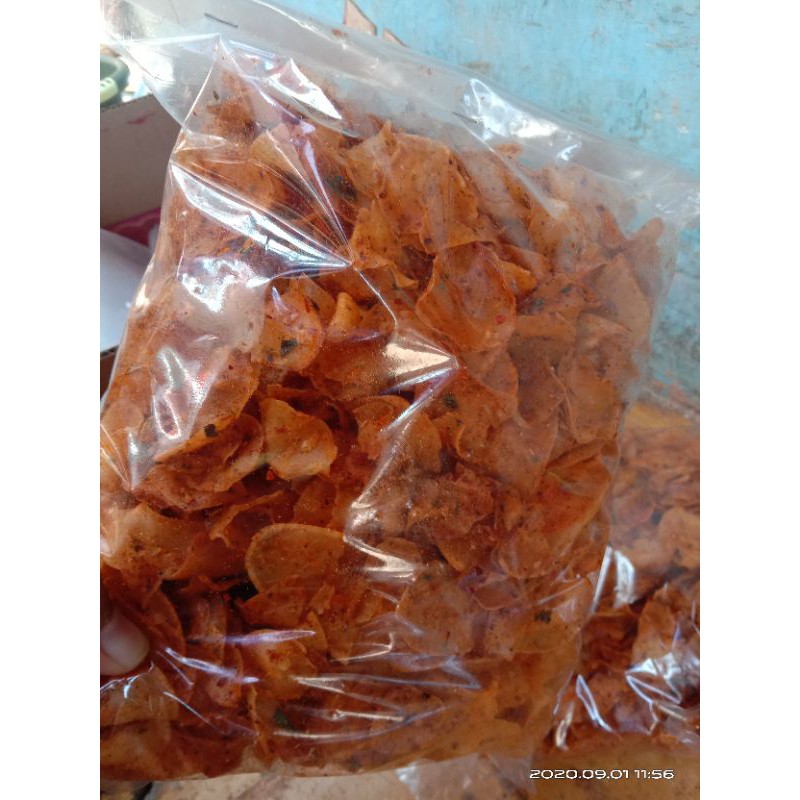 

kripset // keripik singkong super pedas gurih // daun jeruk 1000gr