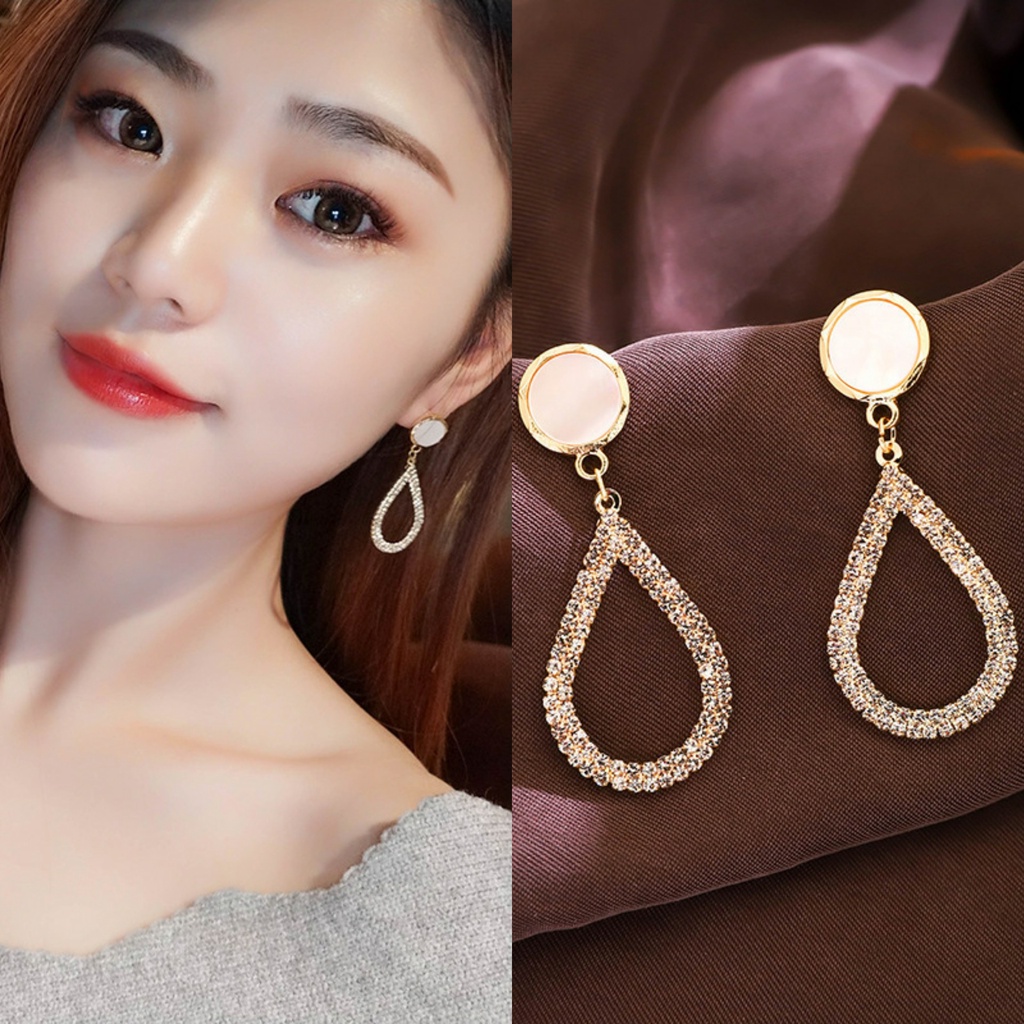 Anting Tusuk Gantung Panjang Desain Geometri Hias Berlian Gaya Korea Untuk Wanita