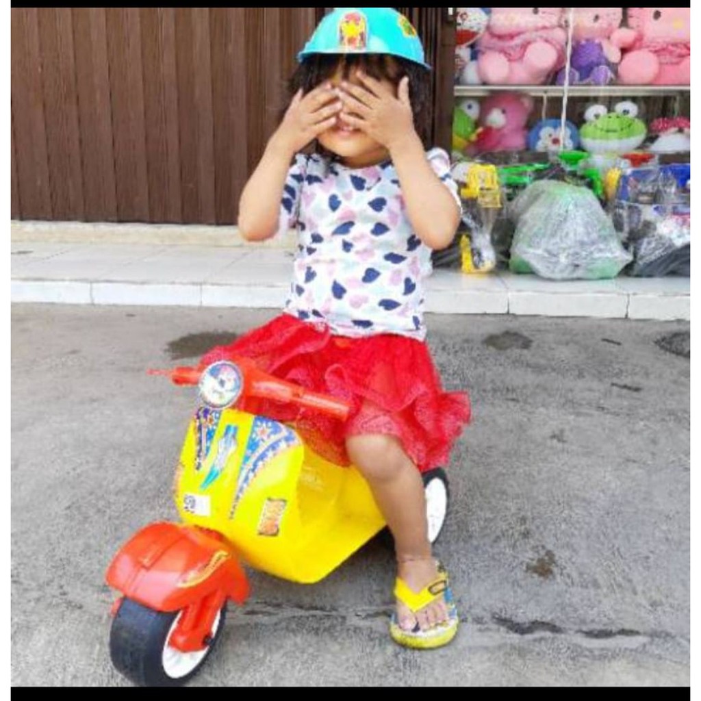 Vespa mini anak bonus helm MAINAN MOTOR ANAK/MAINAN ANAK LAKI LAKI