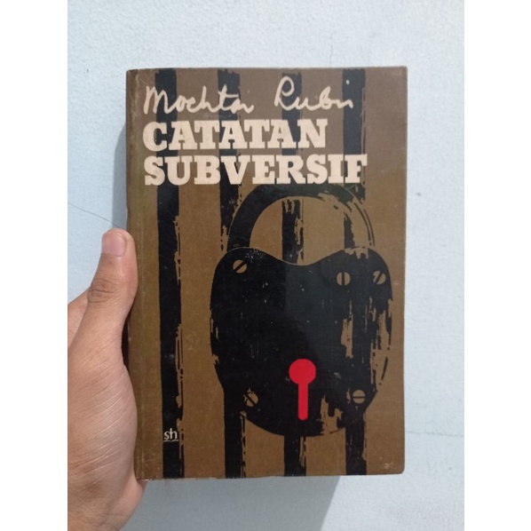 CATATAN SUBVERSIF - MOCHTAR LUBIS