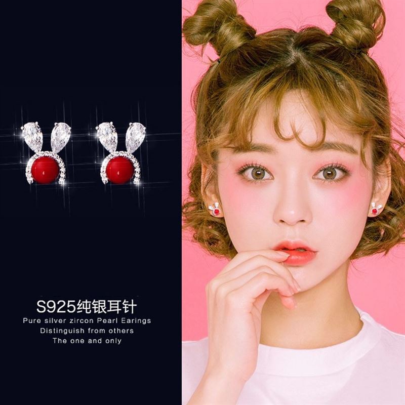 Indah kelinci lucu gadis Merah 925 perak stud anting-anting perempuan temperamental populer Korea ma