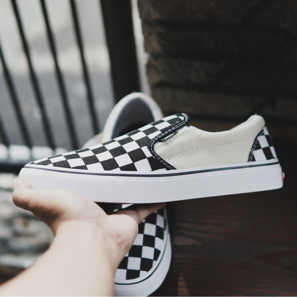 SEPATU CASUAL SLIP ON VANS MOTIF CATUR TERBARU