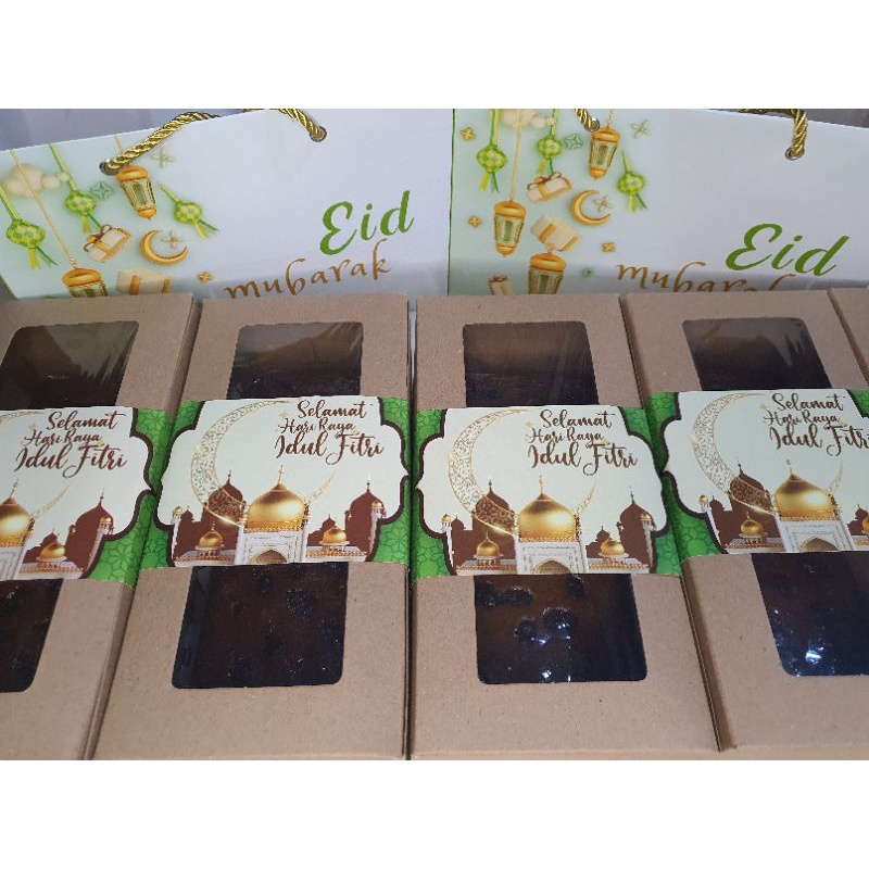 

Hampers Banana choco/raisin cake untuk Idul Fitri / Natal / CNY