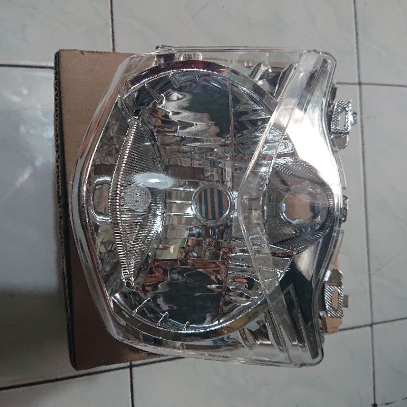 lampu depan reflektor honda Beat karbu old merk win