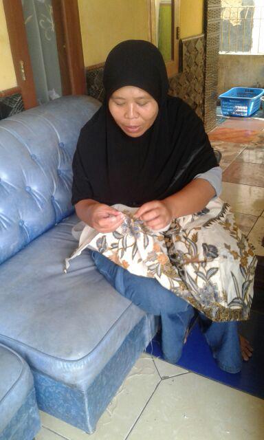 Sarimbit Batik Gamis Kanaya Kembang Sarimbit Couple Family Gamis Batik Anak Seragam Keluarga Batik