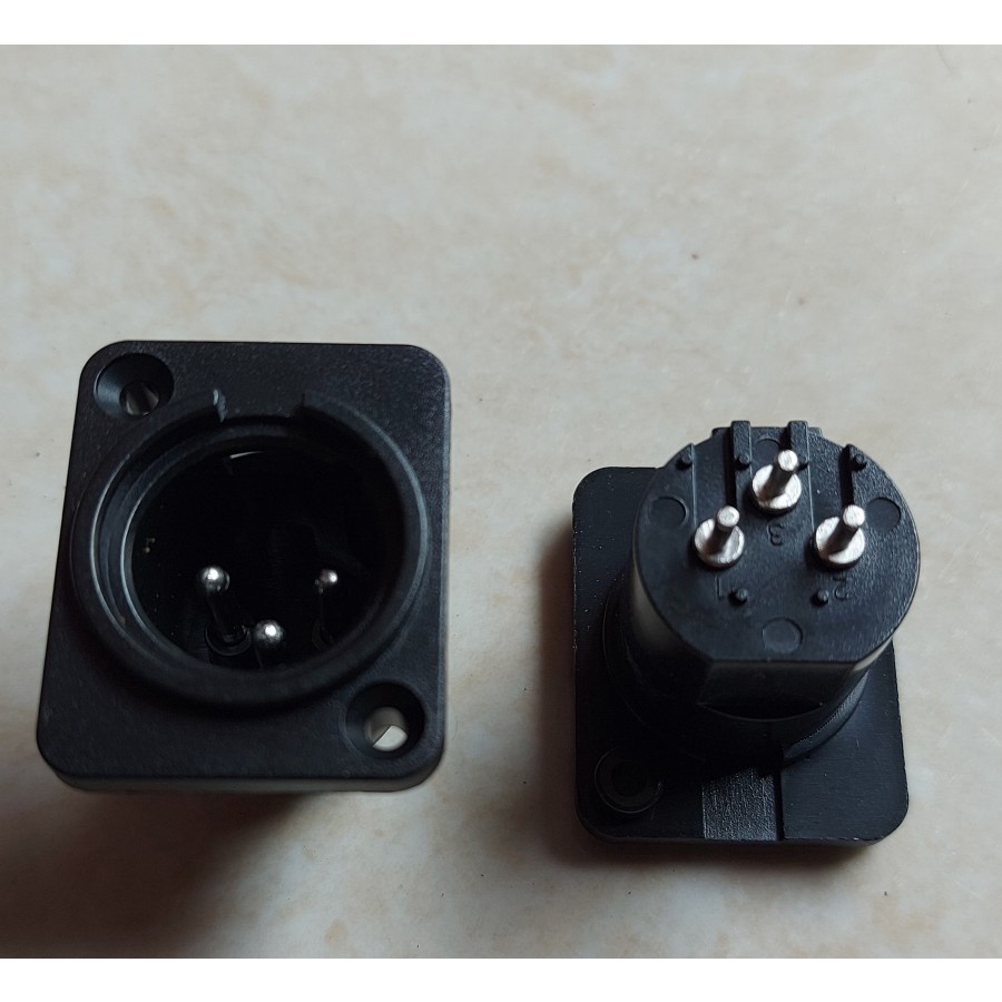 Socket input XLR kaki lurus Male