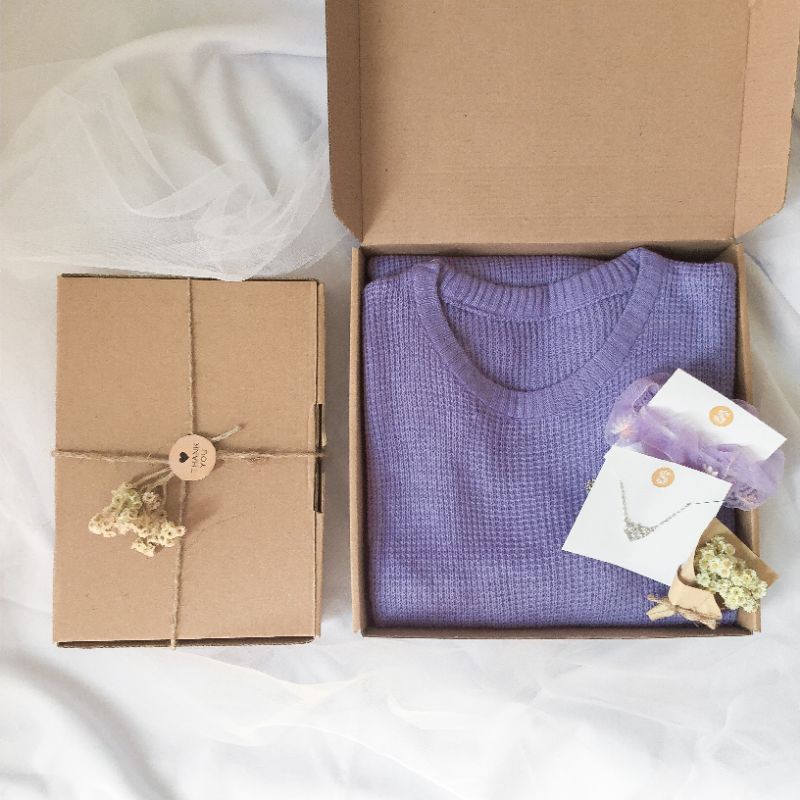 

Hampers Gift Box Cewek Sweater Cardigan Rajut Lilac Kado Ultah Anniversary Wisuda