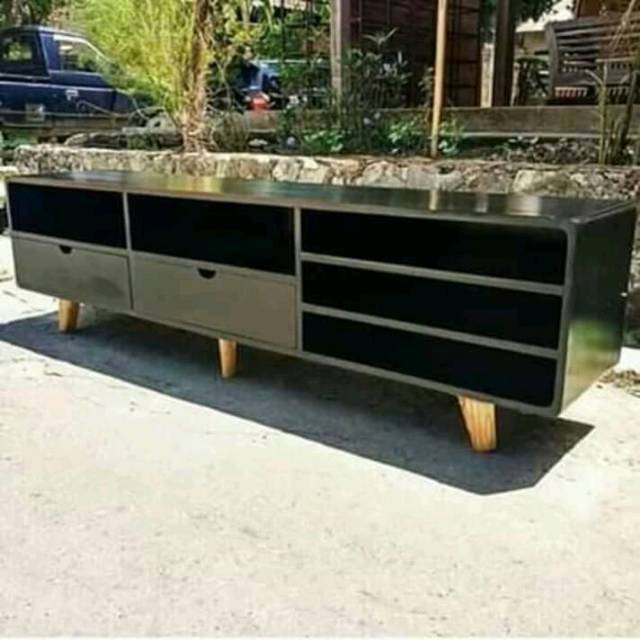 Meja tv retro pendek