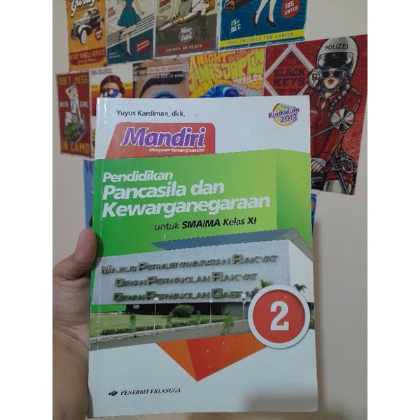 

mandiri ppkn kelas 11