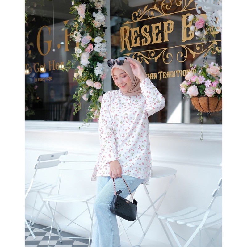 Lavia Top by Odeca Daily