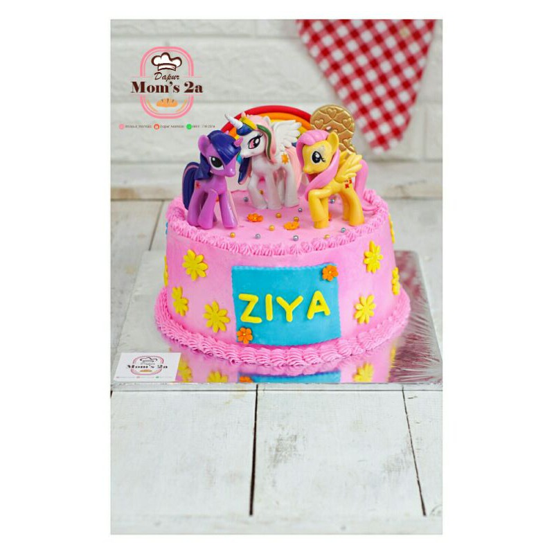 

Little Pony Birthday Cake