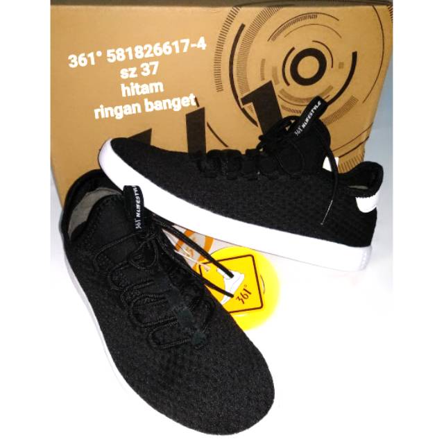 Sepatu 361