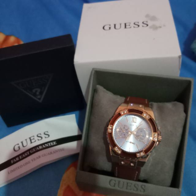 Jam tangan guess original garansi W0775L7