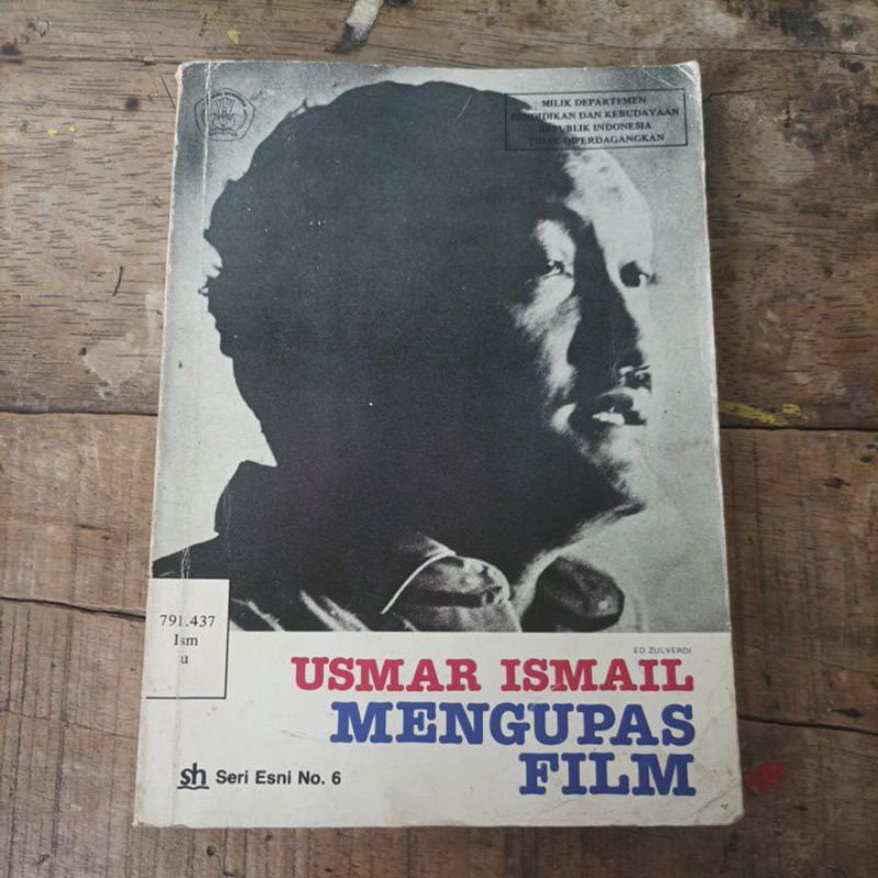 buku mengupas film usmar ismail original