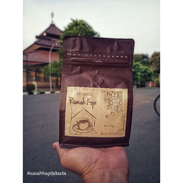 

Kopi Arabica dari Rumah Kopi