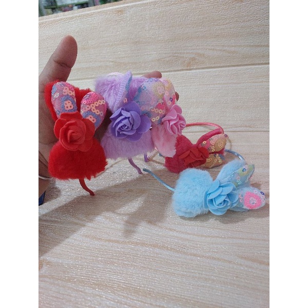 BANDO PITA BONEKA BULU