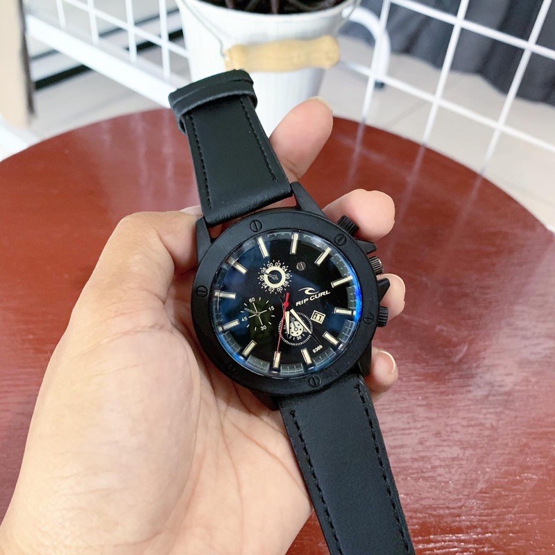 Jam Ripcurl pria