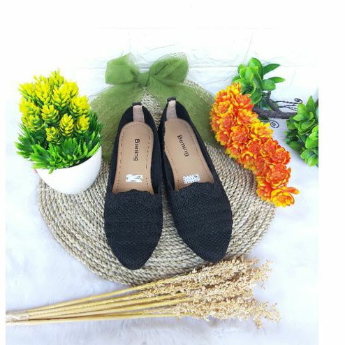 Flat Shoes Rajut