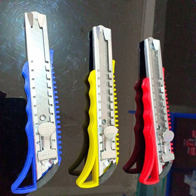 

Pisau cutter RG 3 warna murah