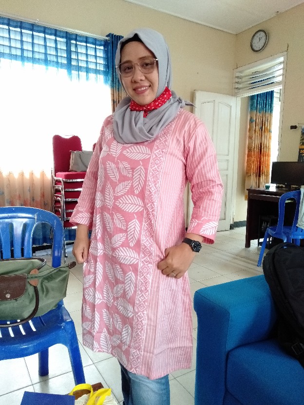 Tunik Batik Wanita Modern