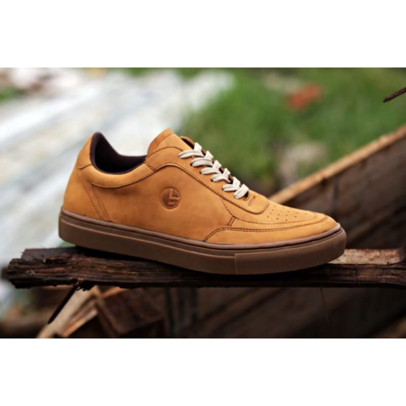 sepatu pria sneakers kulit asli orijinal gladio