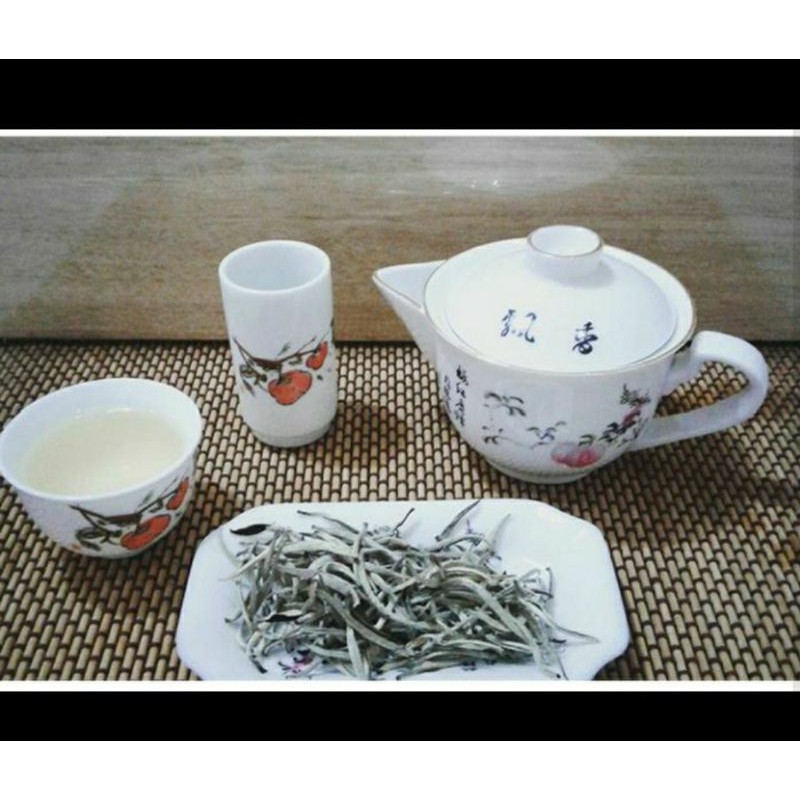 

WHITE TEA TEH PUTIH ASLI Pelangsing 50 gr