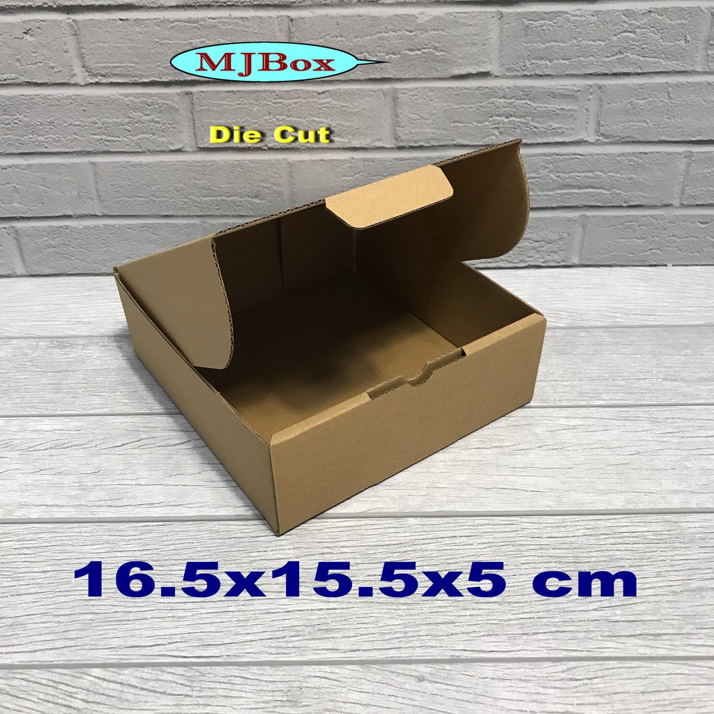 

Kardus 16,5 x 15,5 x 5 Die cut ( untuk pembelian di atas 10 pcs harga lebih murah )