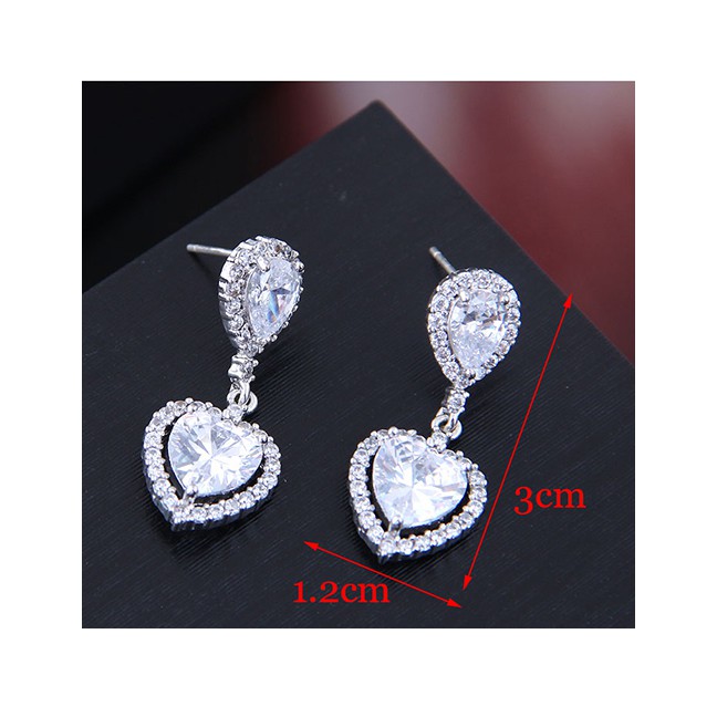 LRC Anting Tusuk Fashion Silver Copper Micro Inlaid Zircon Sparkling Heart Earrings A59023