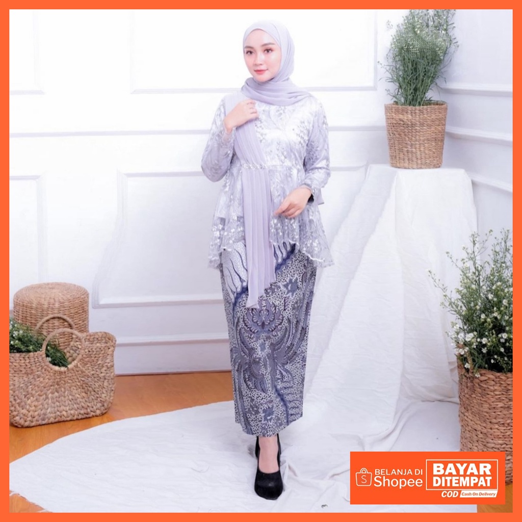 Kebaya Modern Tile Mutiara Model Terbaru Kebaya Kondangan Kebaya Wisuda Kekinian Kebaya Natasha Navy