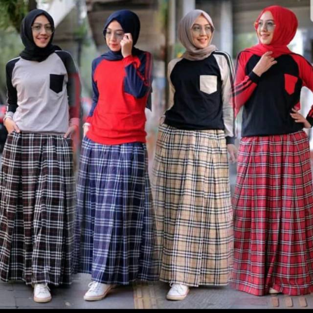 Setelan Wanita Kaos Rok Panjang Burberry Sporty Bagus Casual Formal Adem