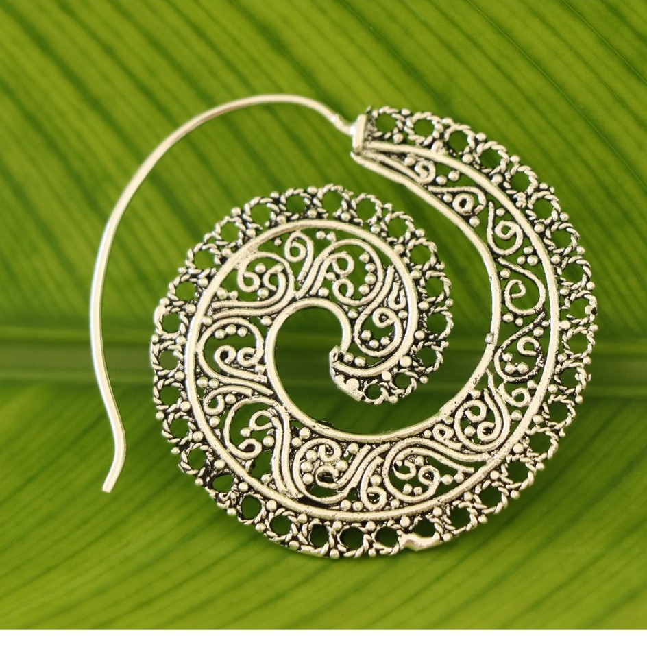 Anting anting wanita dewasa perak simpel