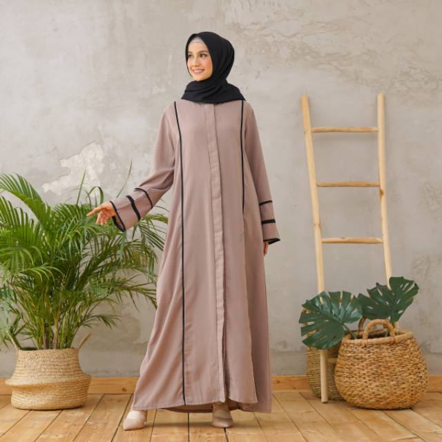 

Irsalina Lamiya Basic Abaya Taupe